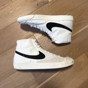 Nike Blazer Mid '77 Vintage | Size 12 | White & Black